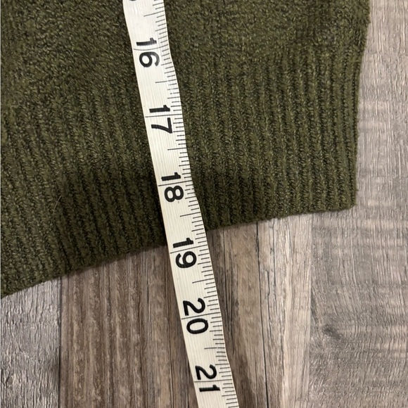 Hooked Up Women’s Green Daisy Sweater S - Picture 7 of 8